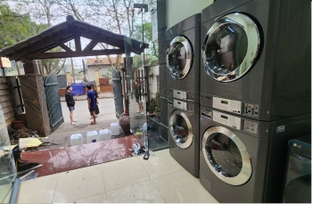 Máy giặt 13kg LG Giant Max CWG27MDQRS